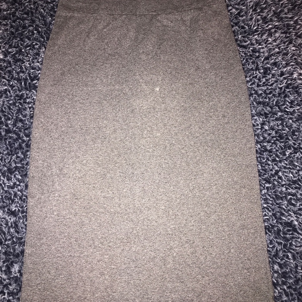 Grey pencil skirt